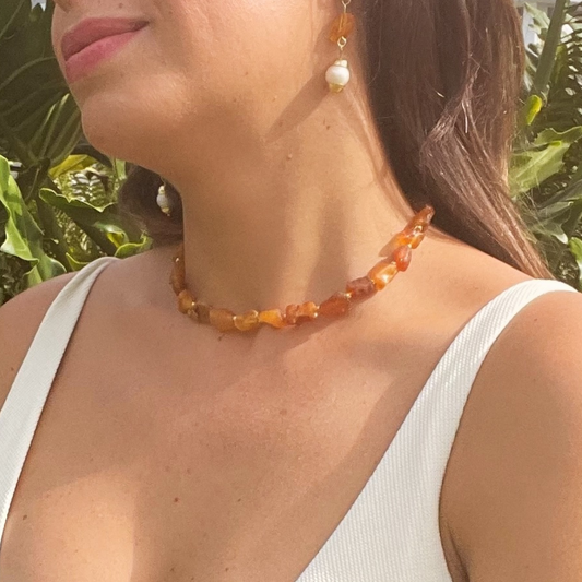 Gleaming Amber Choker